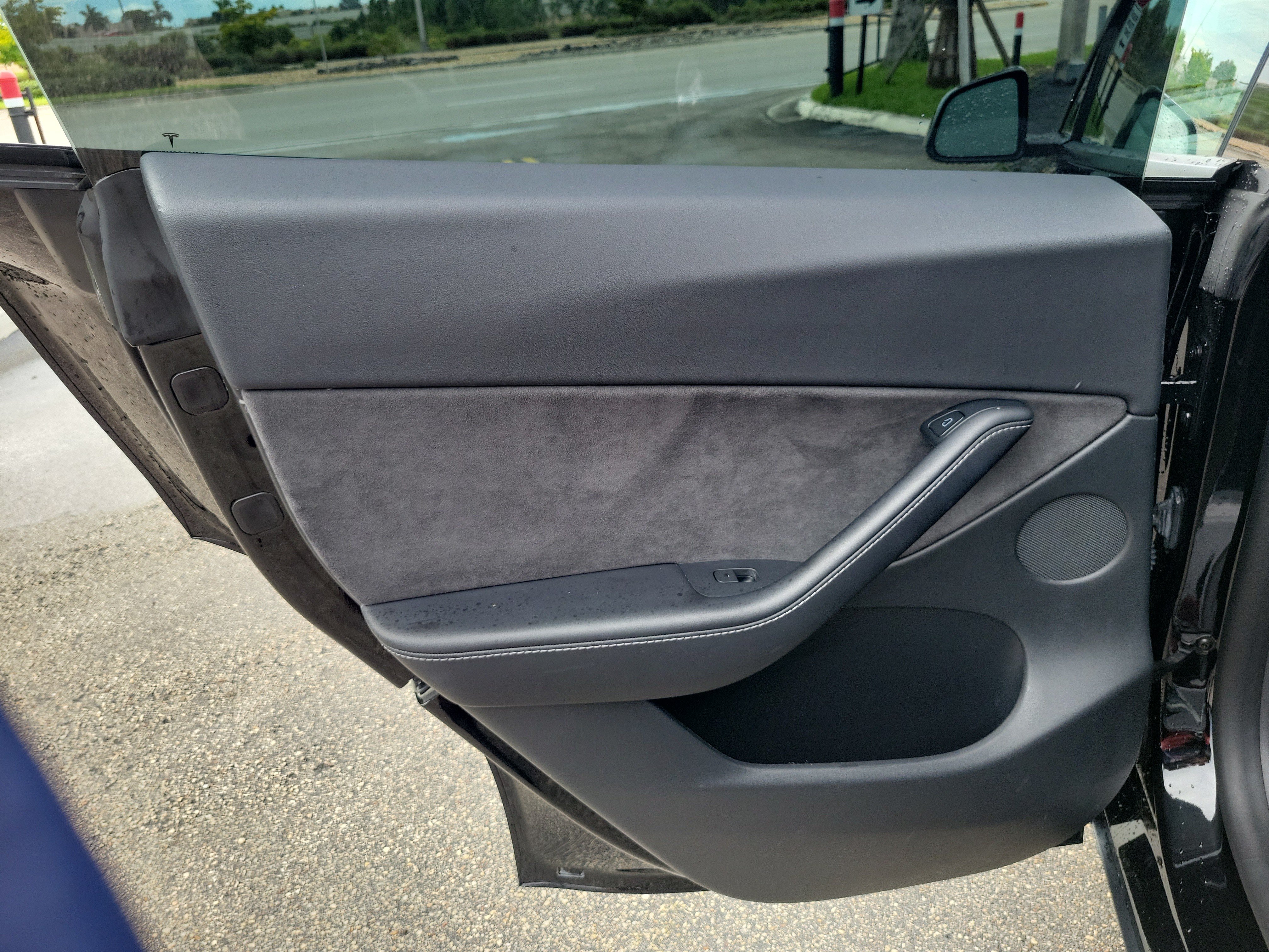 Used 2021 Tesla Model Y Long Range AWD/4WD image 26