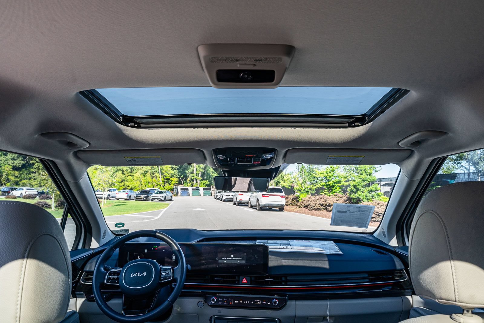 Used 2025 Kia Carnival SX Prestige FWD image 23