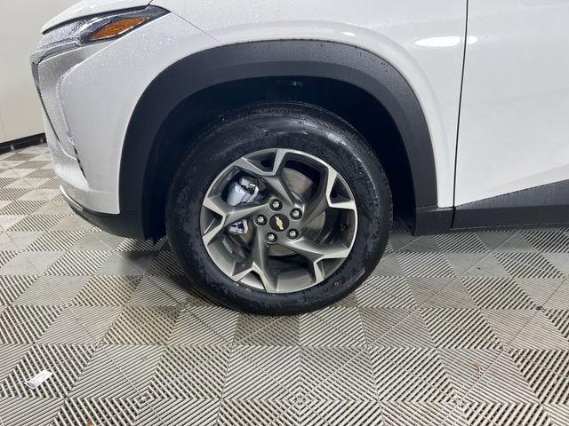 New 2026 Chevrolet Trax LT w/ Driver Confidence Package FWD image 23