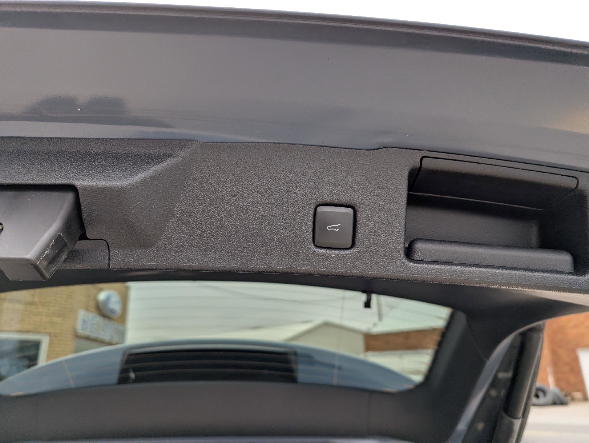 Used 2024 Ford Escape Platinum image 14