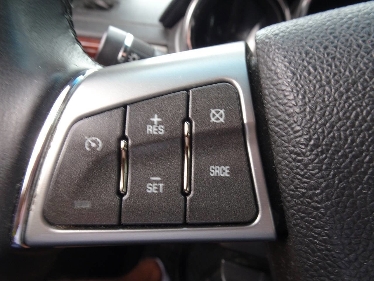 Used 2008 Cadillac CTS 3.6 w/ Wood Trim Package image 32