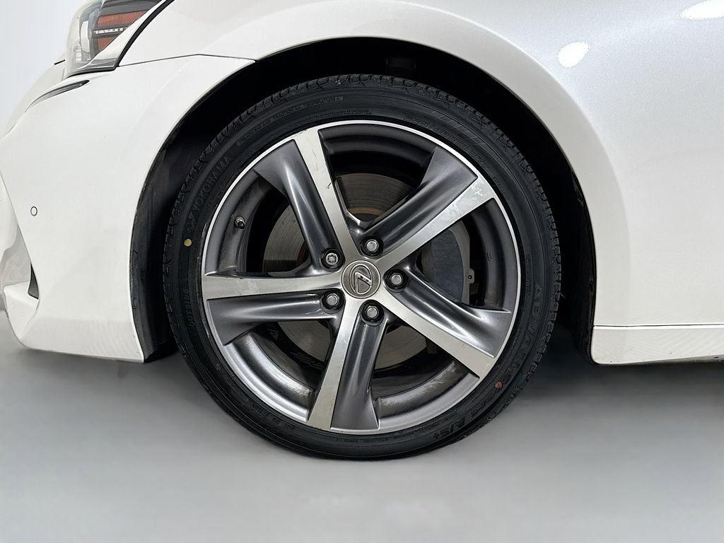 Used 2018 Lexus IS 300 w/ Premium Package image 33