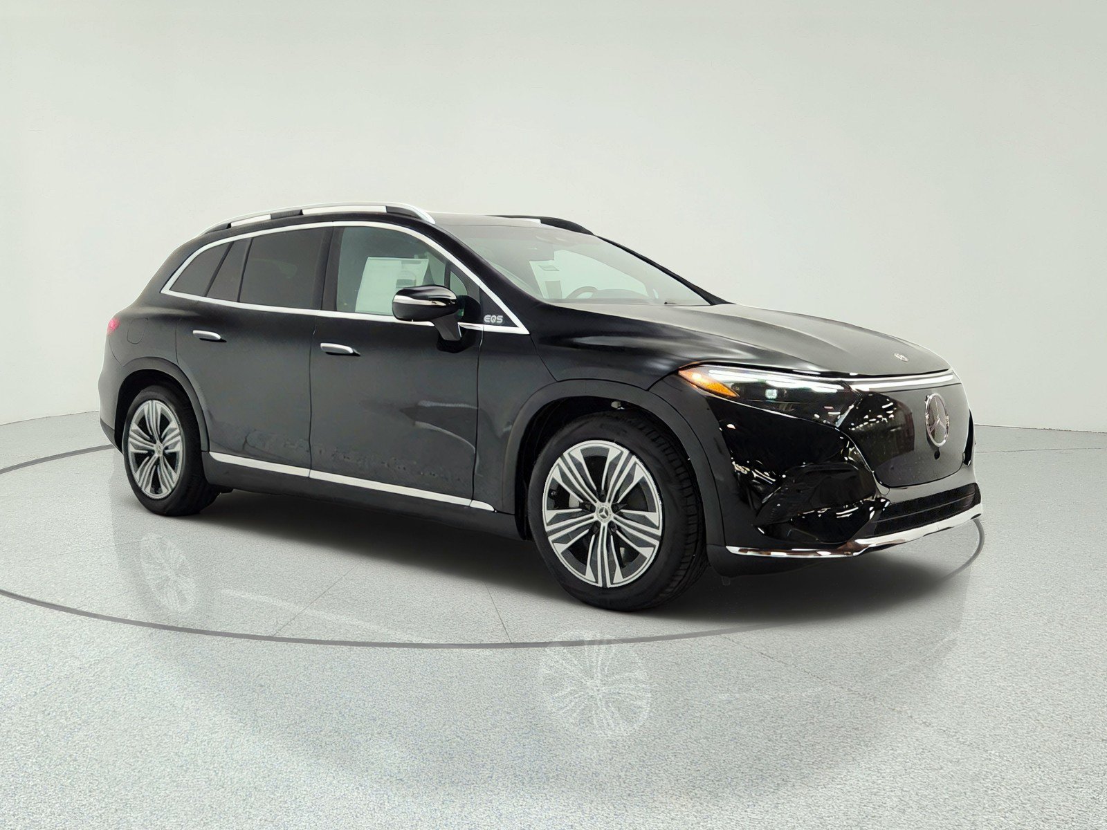 New 2026 Mercedes-Benz EQS 400 4MATIC SUV image 3