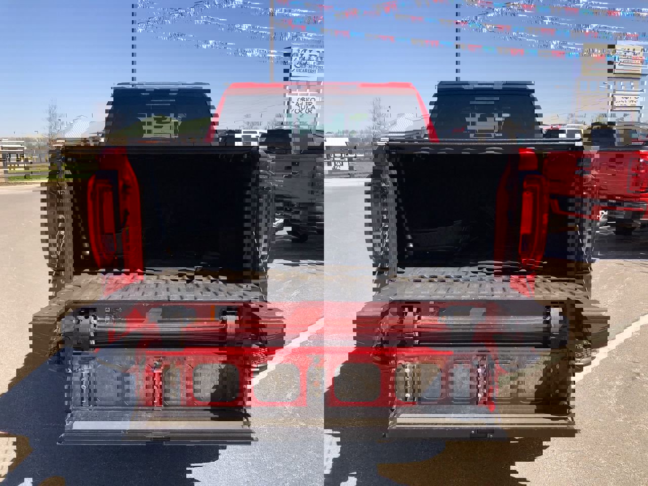 Used 2021 GMC Sierra 1500 AT4 w/ AT4 Preferred Package image 9