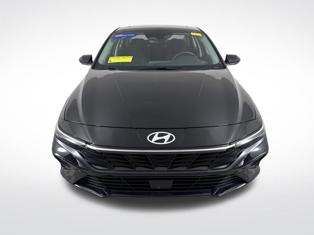 Used 2025 Hyundai Elantra SEL image 11