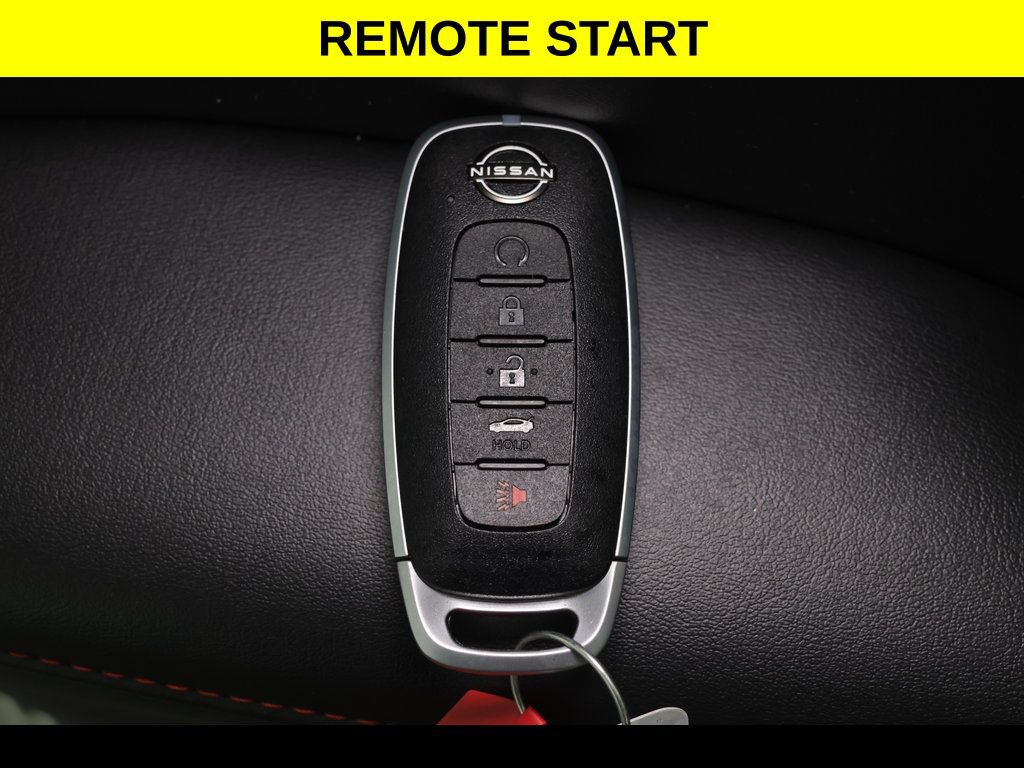 Used 2025 Nissan Sentra SR w/ Midnight Edition FWD image 9