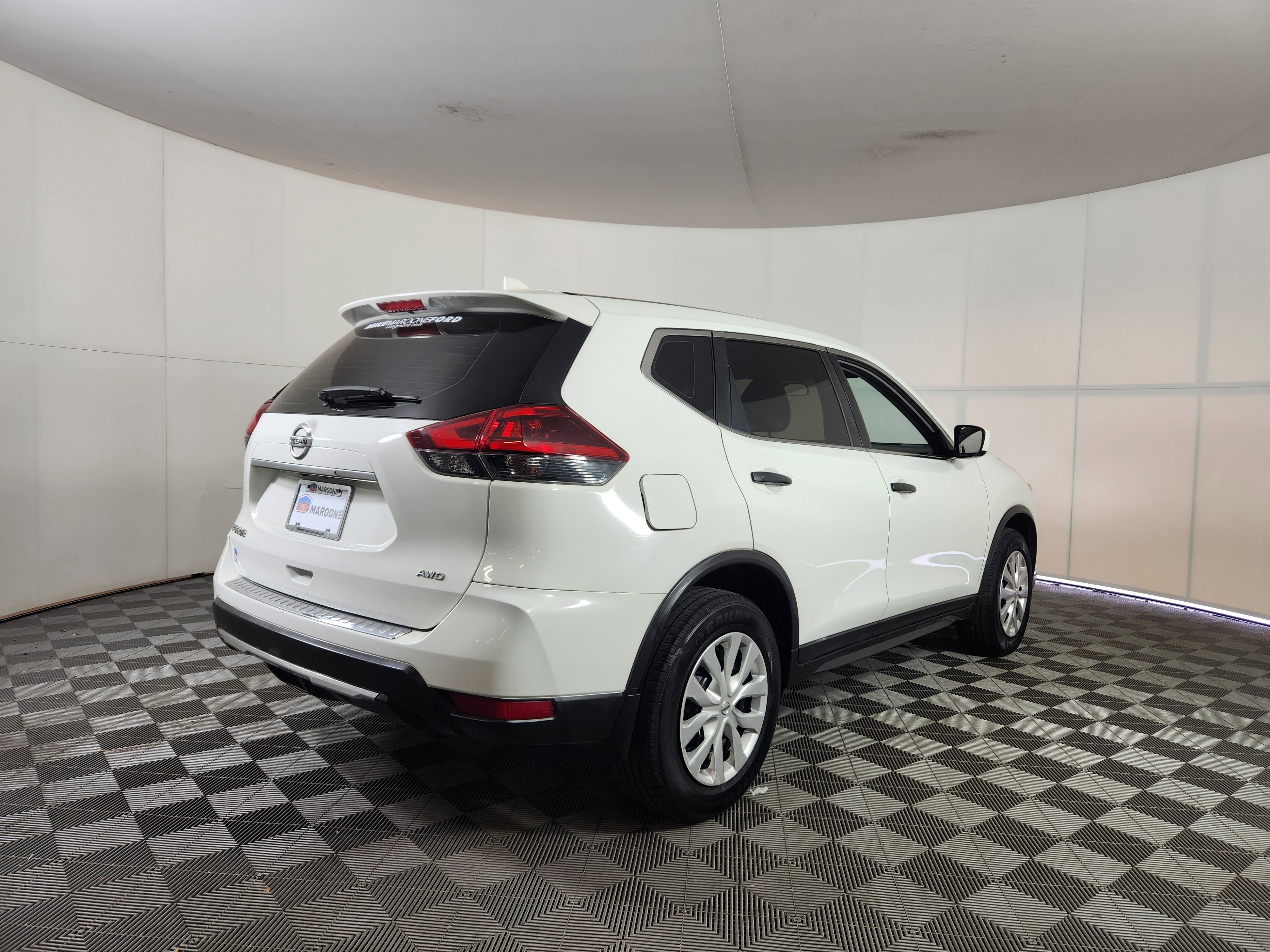Used 2018 Nissan Rogue S image 7