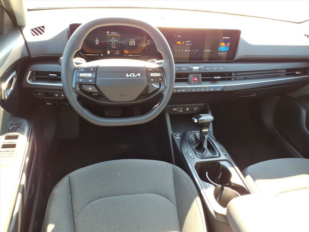 Used 2025 Kia K4 LXS image 13