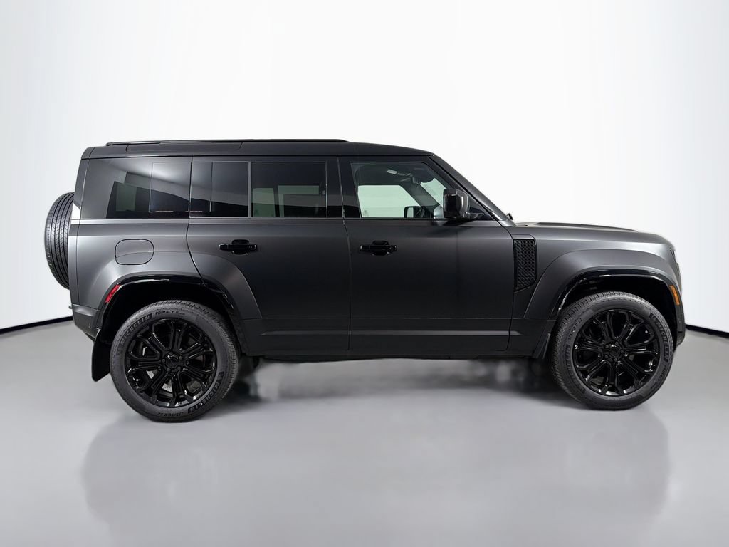 New 2026 Land Rover Defender 110 OCTA AWD/4WD image 4