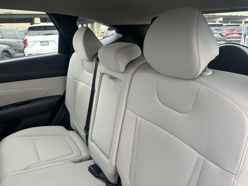 Used 2025 Hyundai Tucson SE image 26