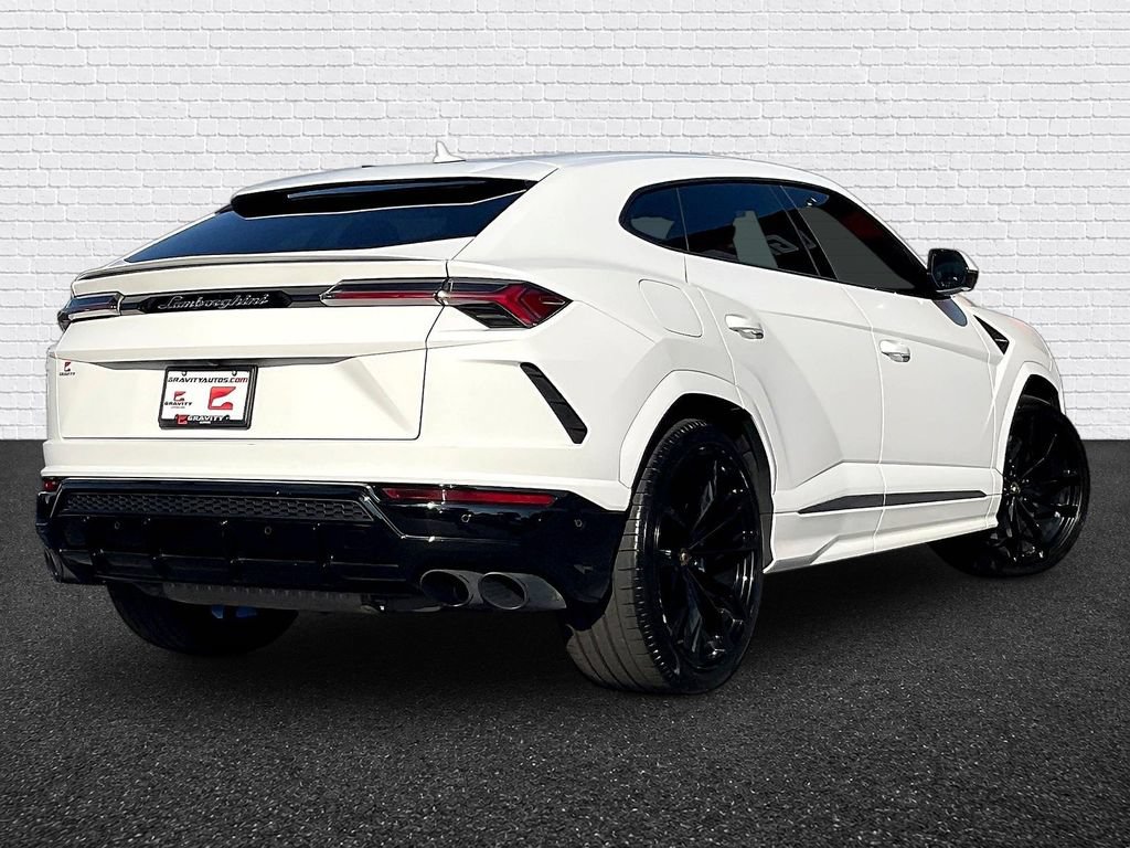 Used 2022 Lamborghini Urus AWD/4WD image 6