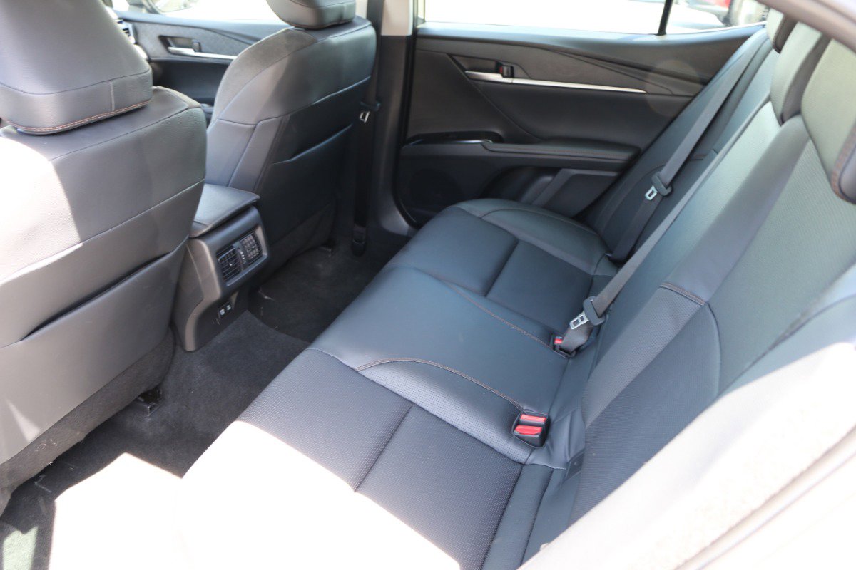 Used 2025 Toyota Camry XLE FWD image 29