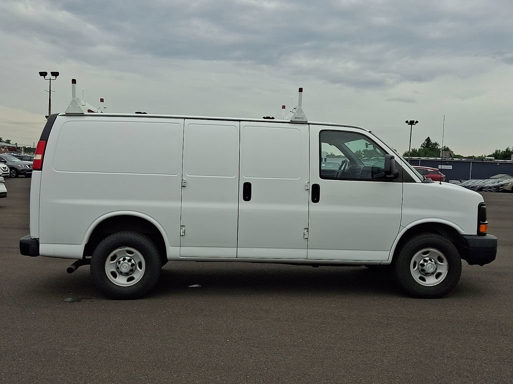 Used 2015 Chevrolet Express 2500 RWD image 7