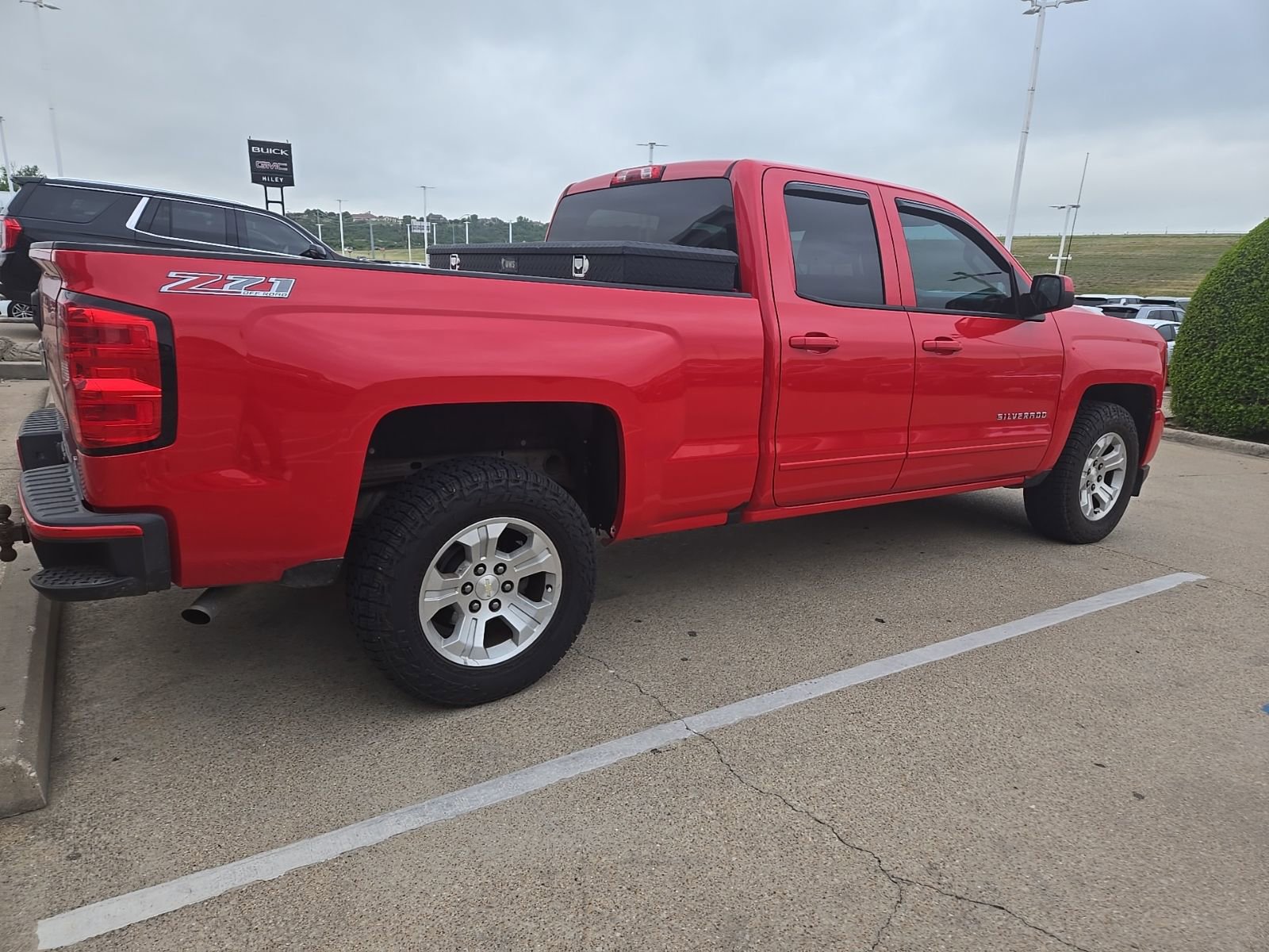 Used 2017 Chevrolet Silverado 1500 LT w/ All Star Edition image 5