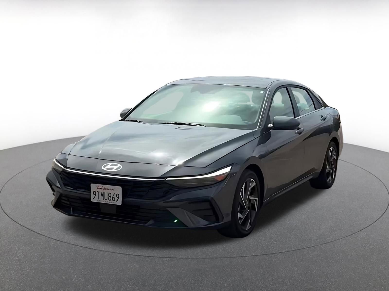 Used 2025 Hyundai Elantra SEL image 7