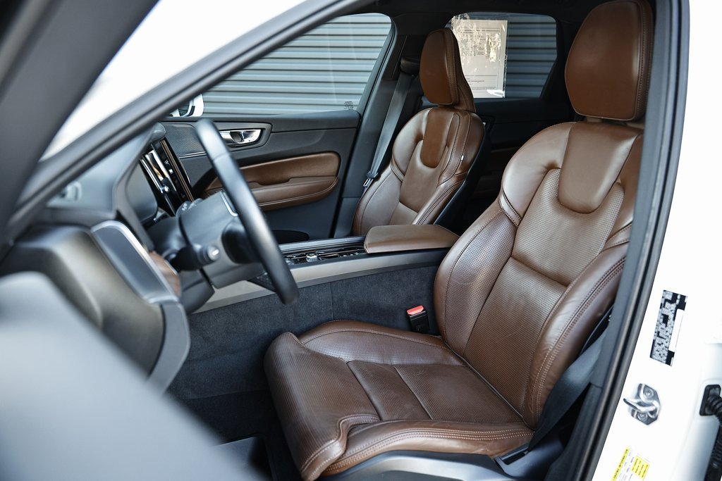 Used 2021 Volvo XC60 T5 Inscription w/ Protection Package Premier image 22