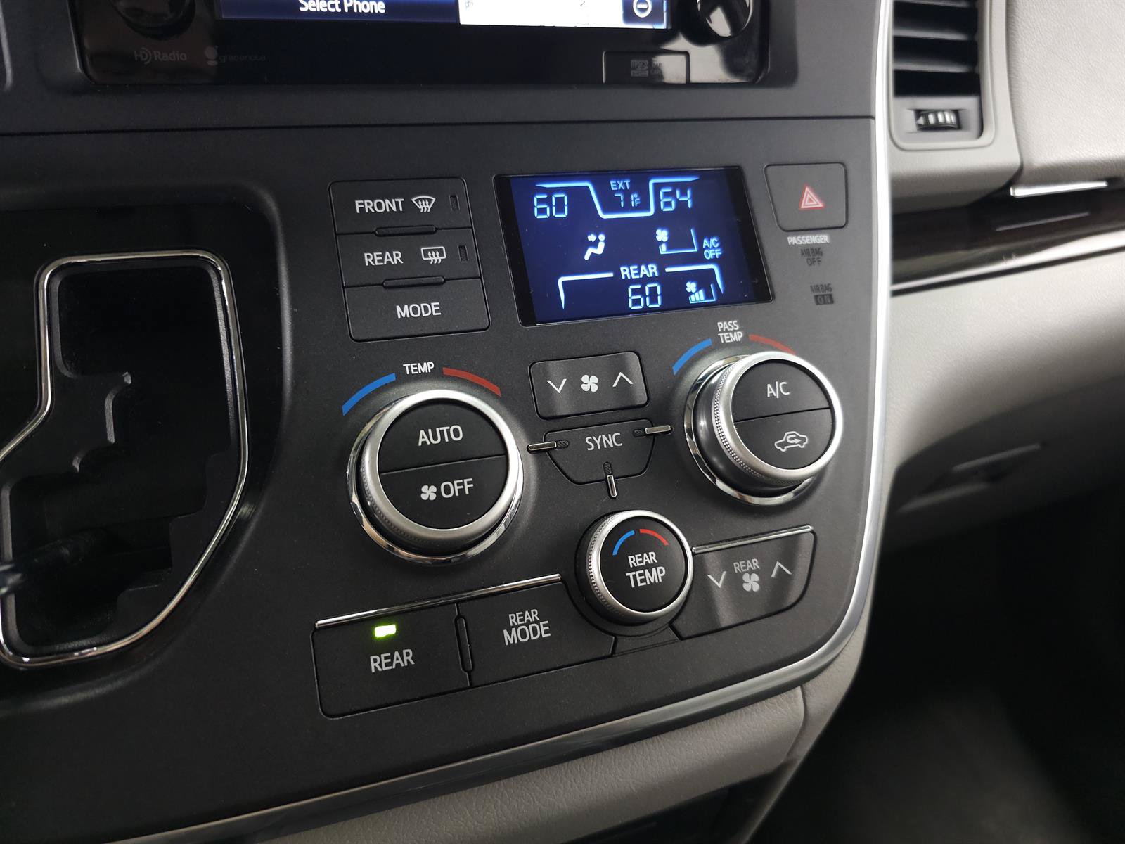 Used 2015 Toyota Sienna XLE w/ XLE Navigation Package AWD/4WD image 24
