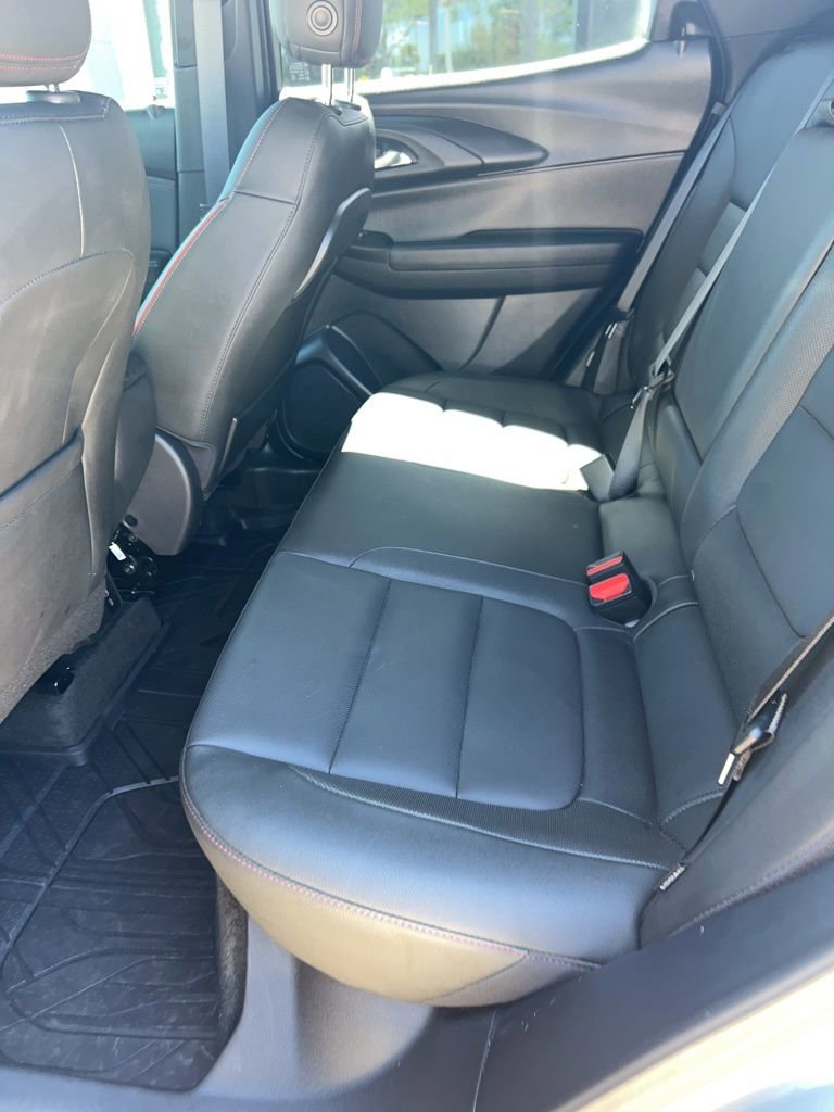 Used 2025 Chevrolet TrailBlazer RS w/ Convenience Package image 11