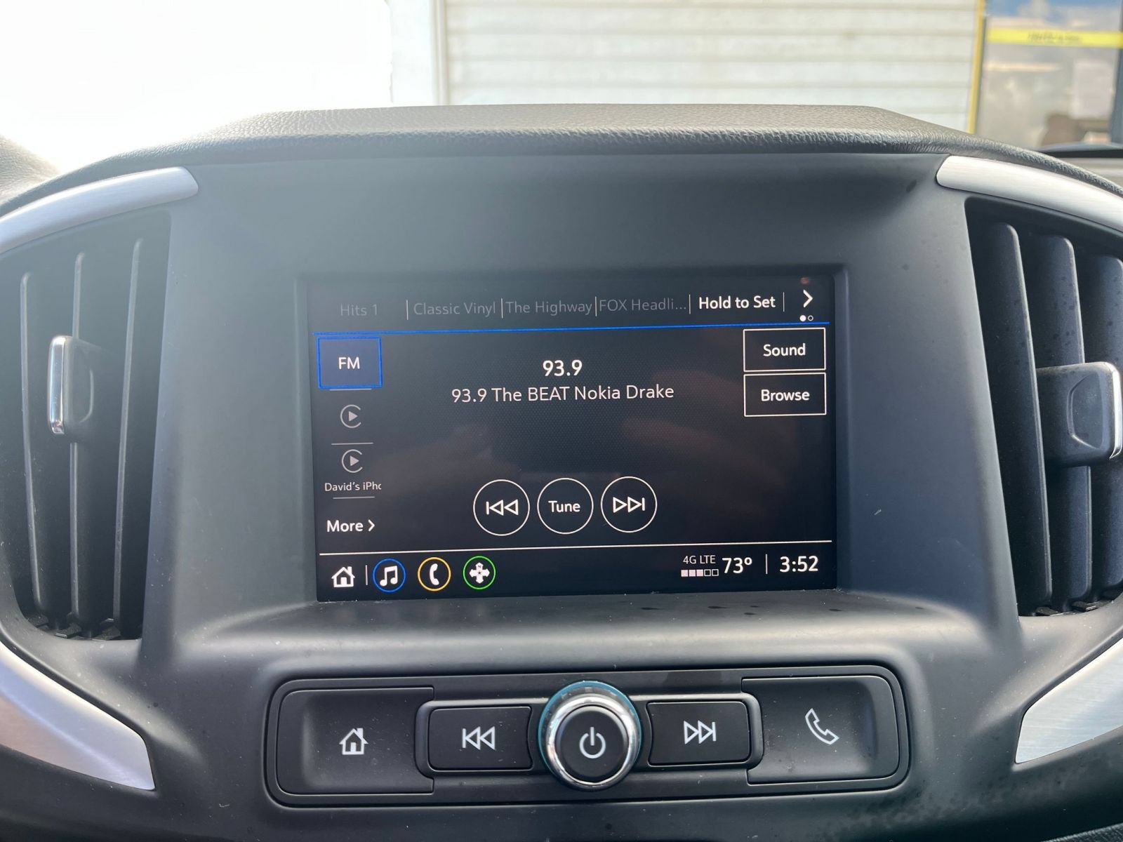 Used 2024 GMC Terrain SLE FWD image 16