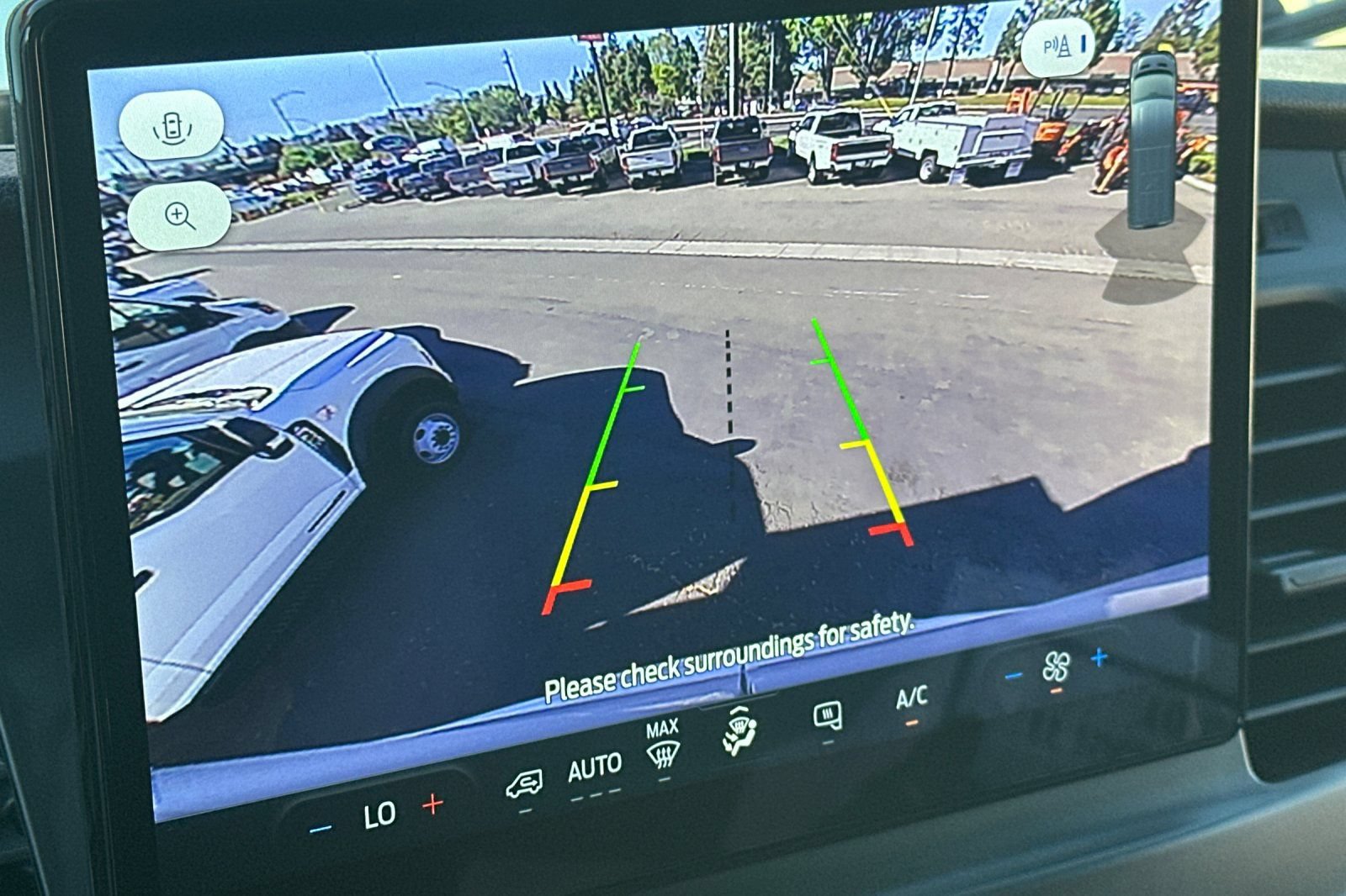 Used 2022 Ford E-Transit 148 High Roof w/ Load Area Protection Package RWD image 12