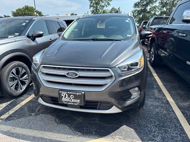 Used 2019 Ford Escape Titanium FWD image 2