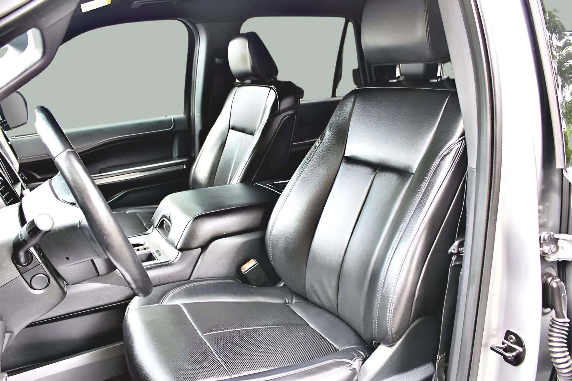 Used 2021 Ford Expedition XLT image 20