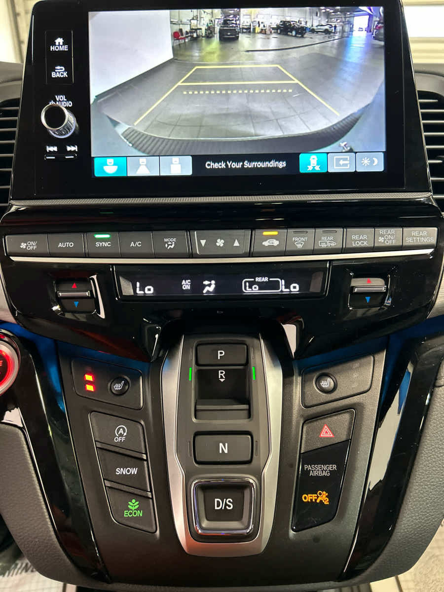 New 2027 Honda Odyssey Touring image 8