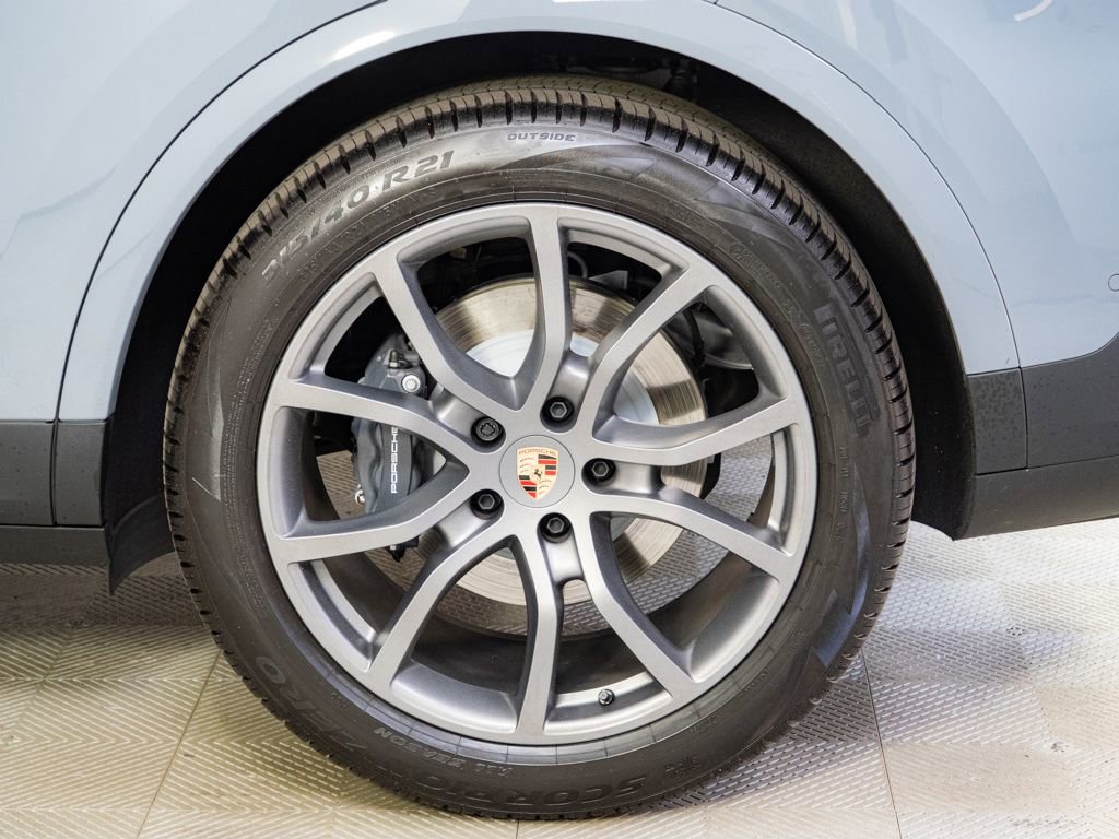 Certified 2026 Porsche Cayenne AWD/4WD image 39