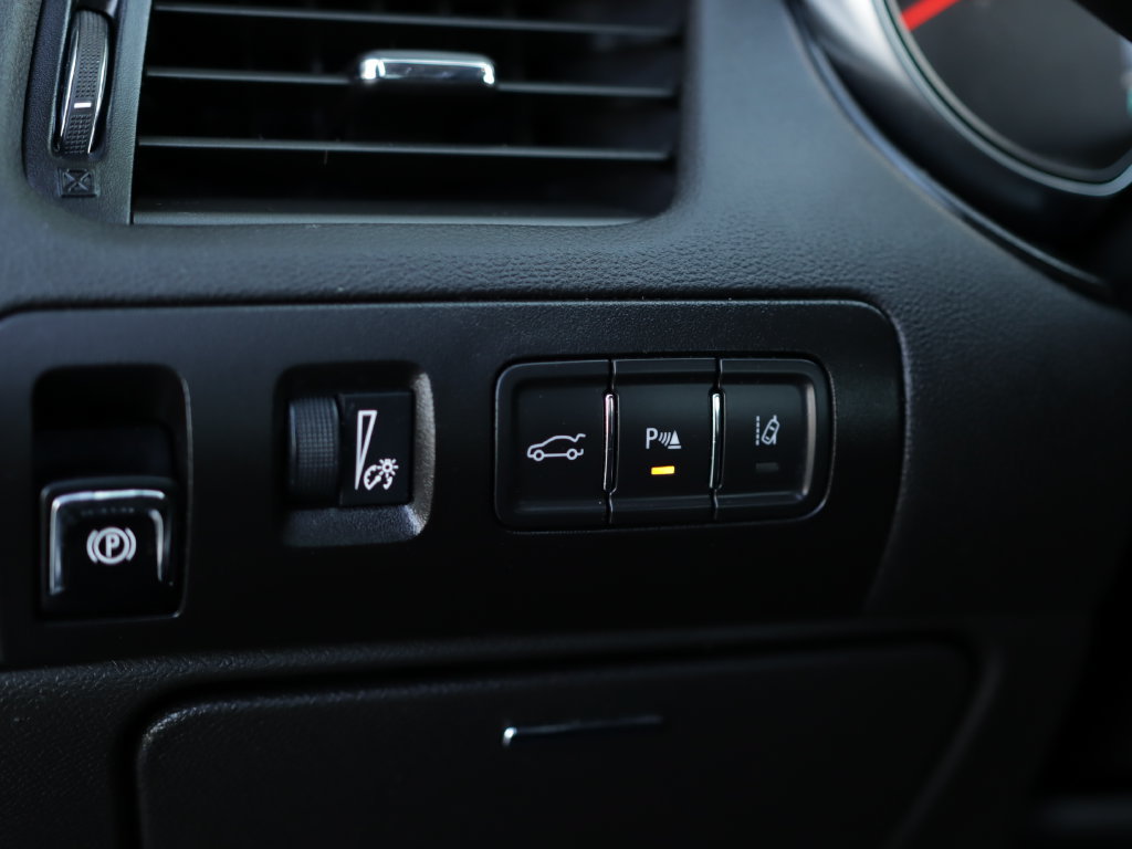 Used 2016 Chevrolet Impala LTZ FWD image 10