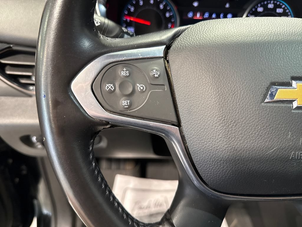 Used 2022 Chevrolet Traverse LT AWD/4WD image 3