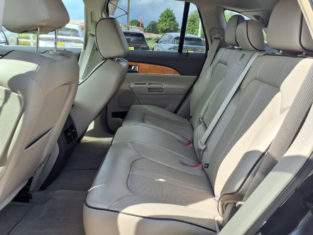 Used 2013 Lincoln MKX FWD image 27