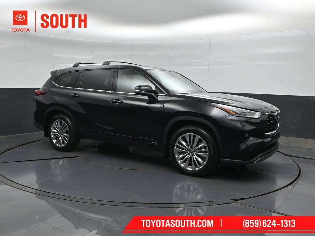 Used 2023 Toyota Highlander Platinum
