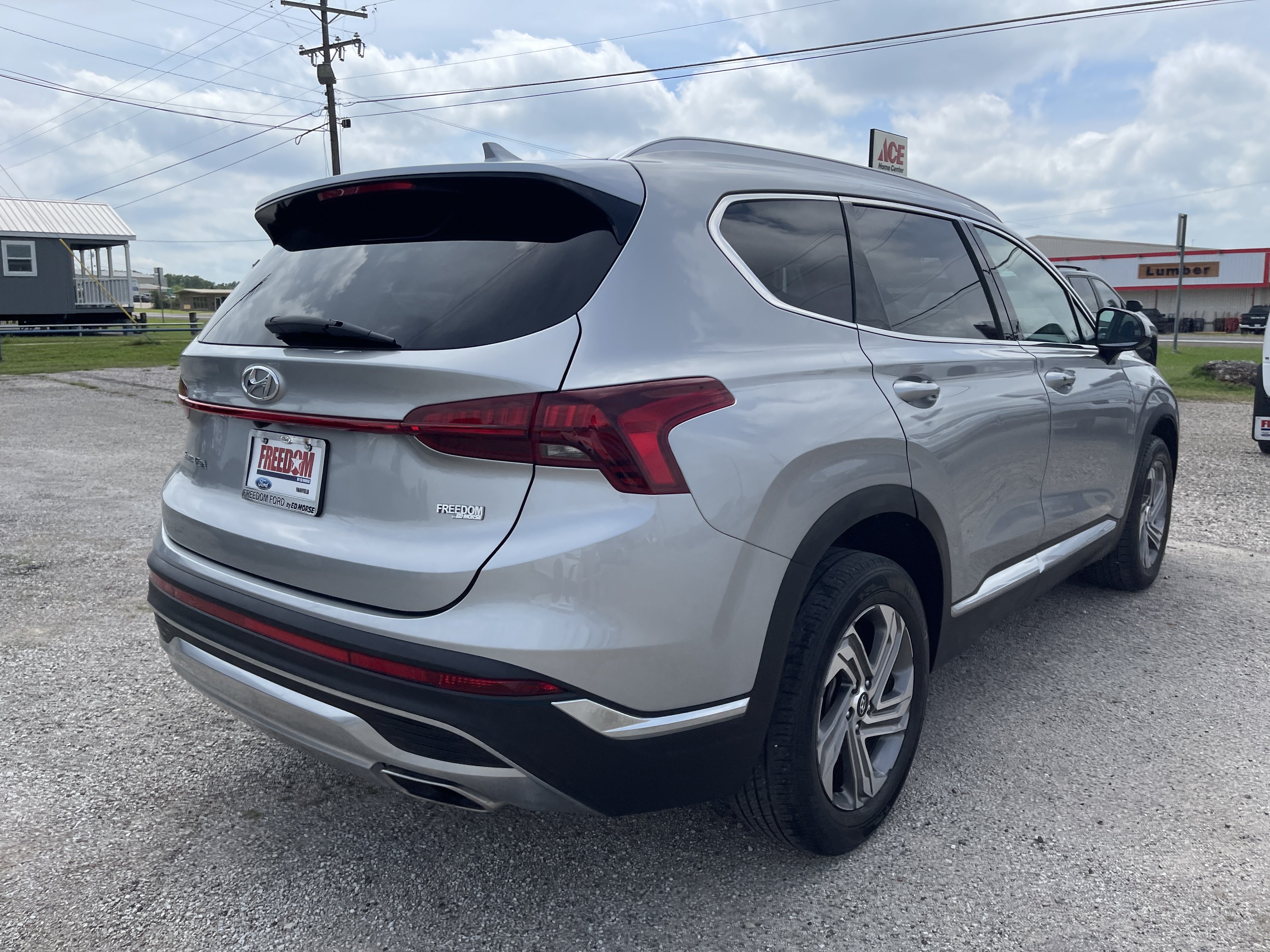 Used 2022 Hyundai Santa Fe SEL FWD image 4