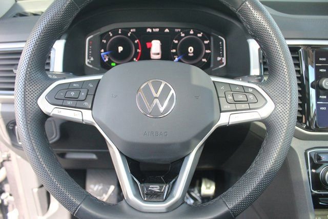 Used 2022 Volkswagen Atlas SEL Premium image 18
