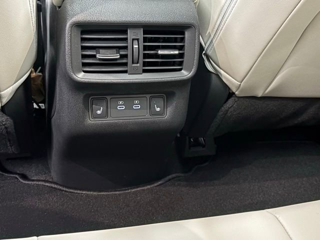 Used 2025 Nissan Murano Platinum w/ Cargo Package image 11