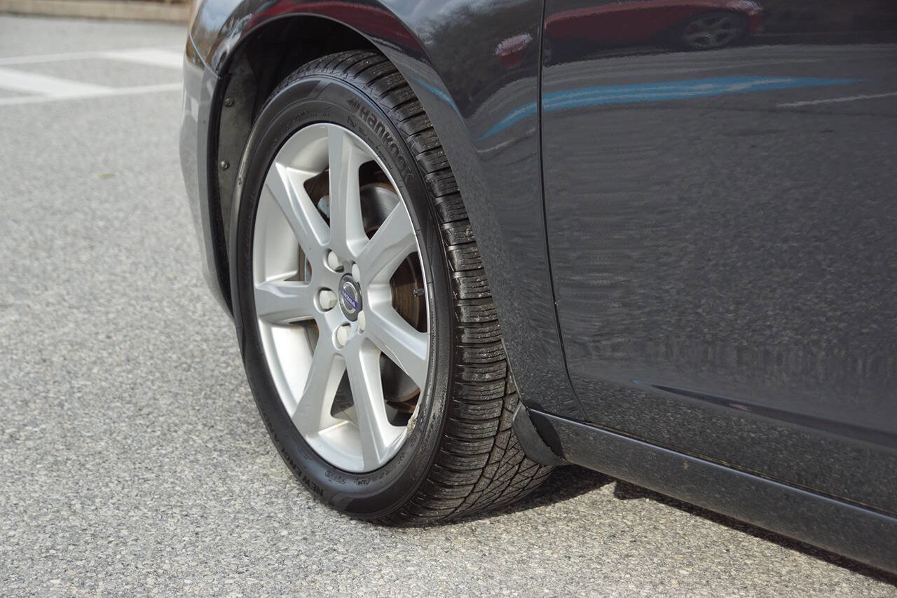 Used 2016 Volvo V60 T5 Premier w/ Convenience Package image 16