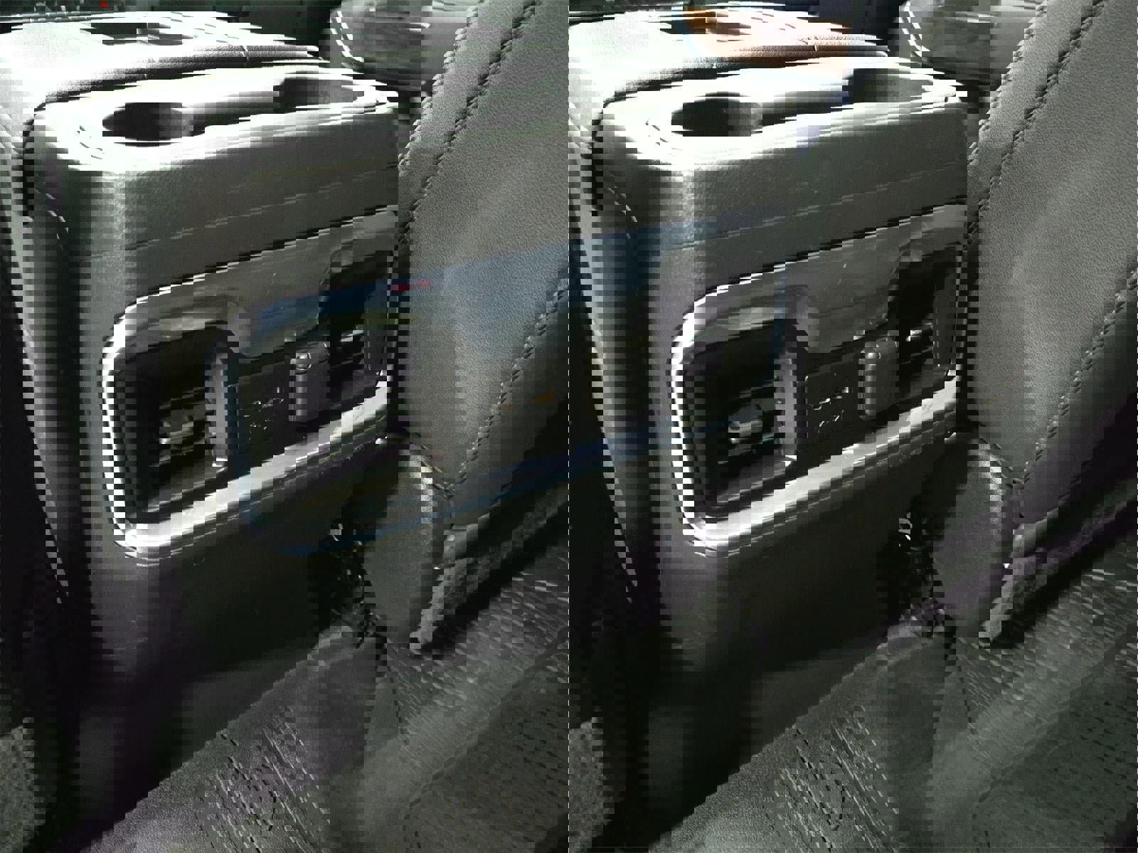 Used 2022 GMC Sierra 1500 SLT image 25