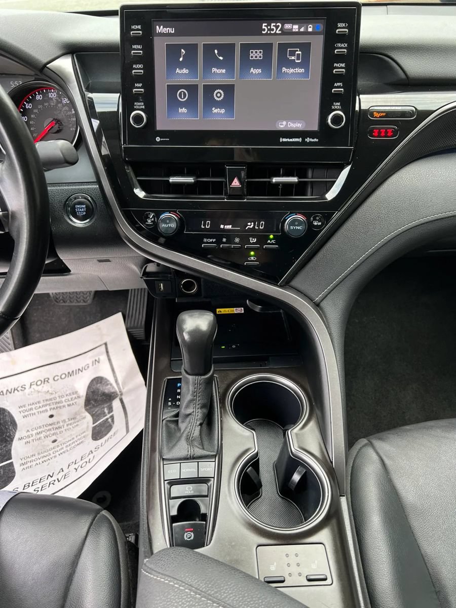 Used 2024 Toyota Camry XSE FWD image 18