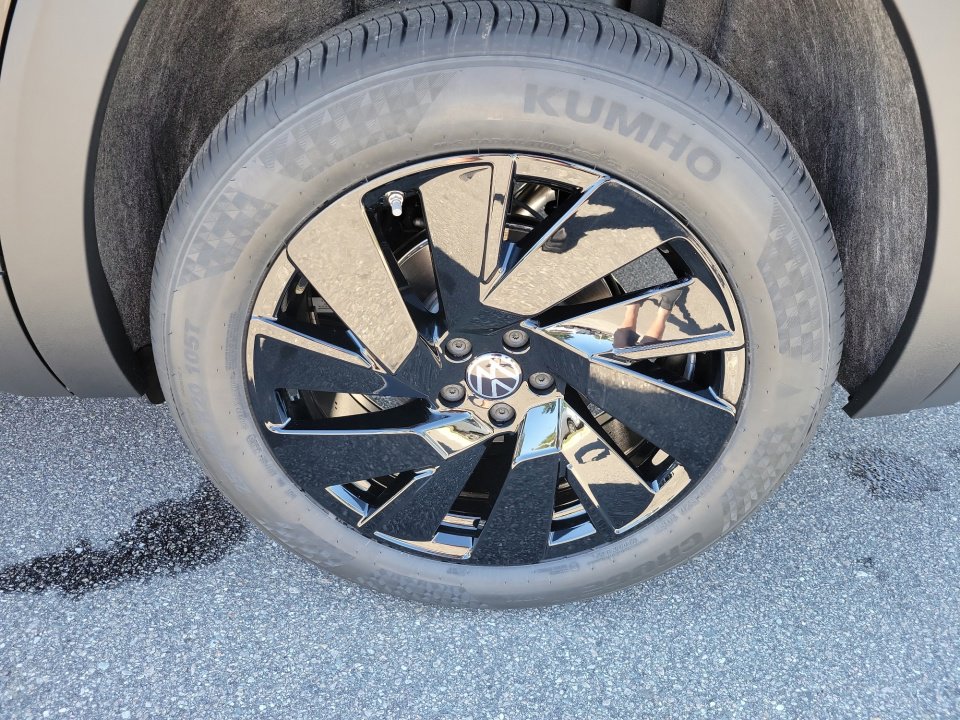 New 2026 Volkswagen Atlas SE image 25