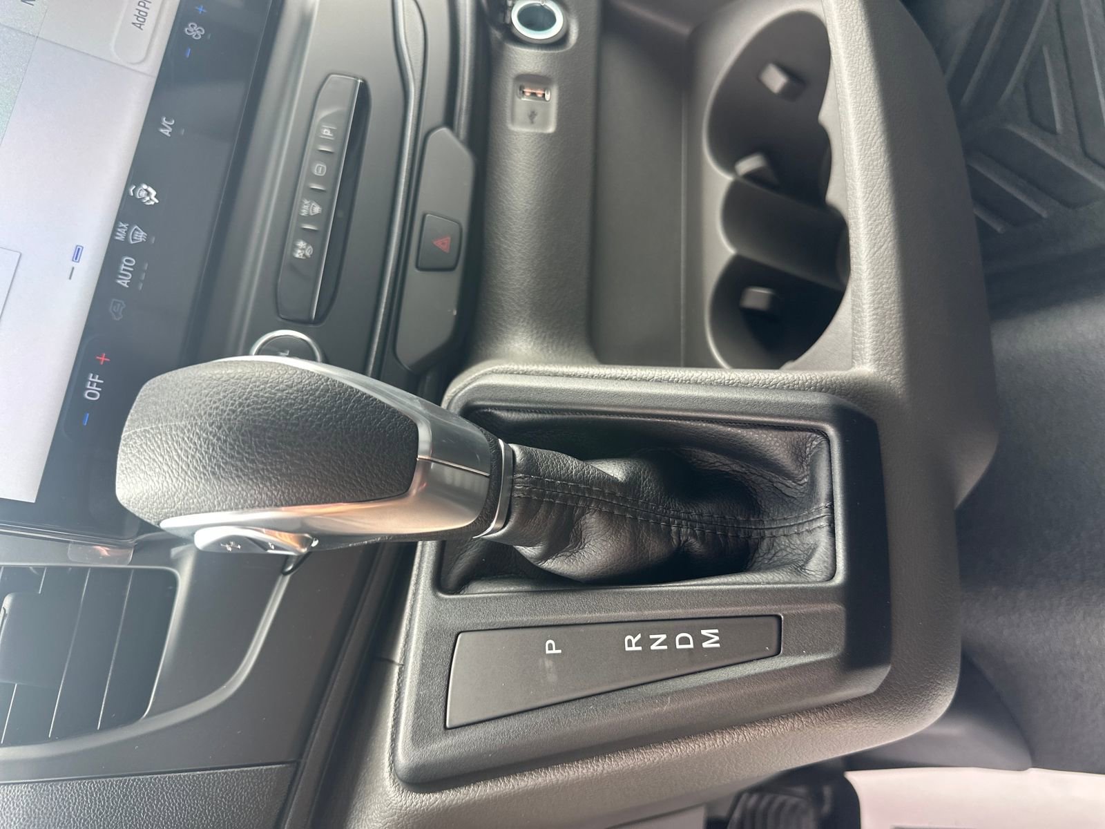 New 2026 Ford Transit 250 148 Medium Roof w/ Load Area Protection Package image 21