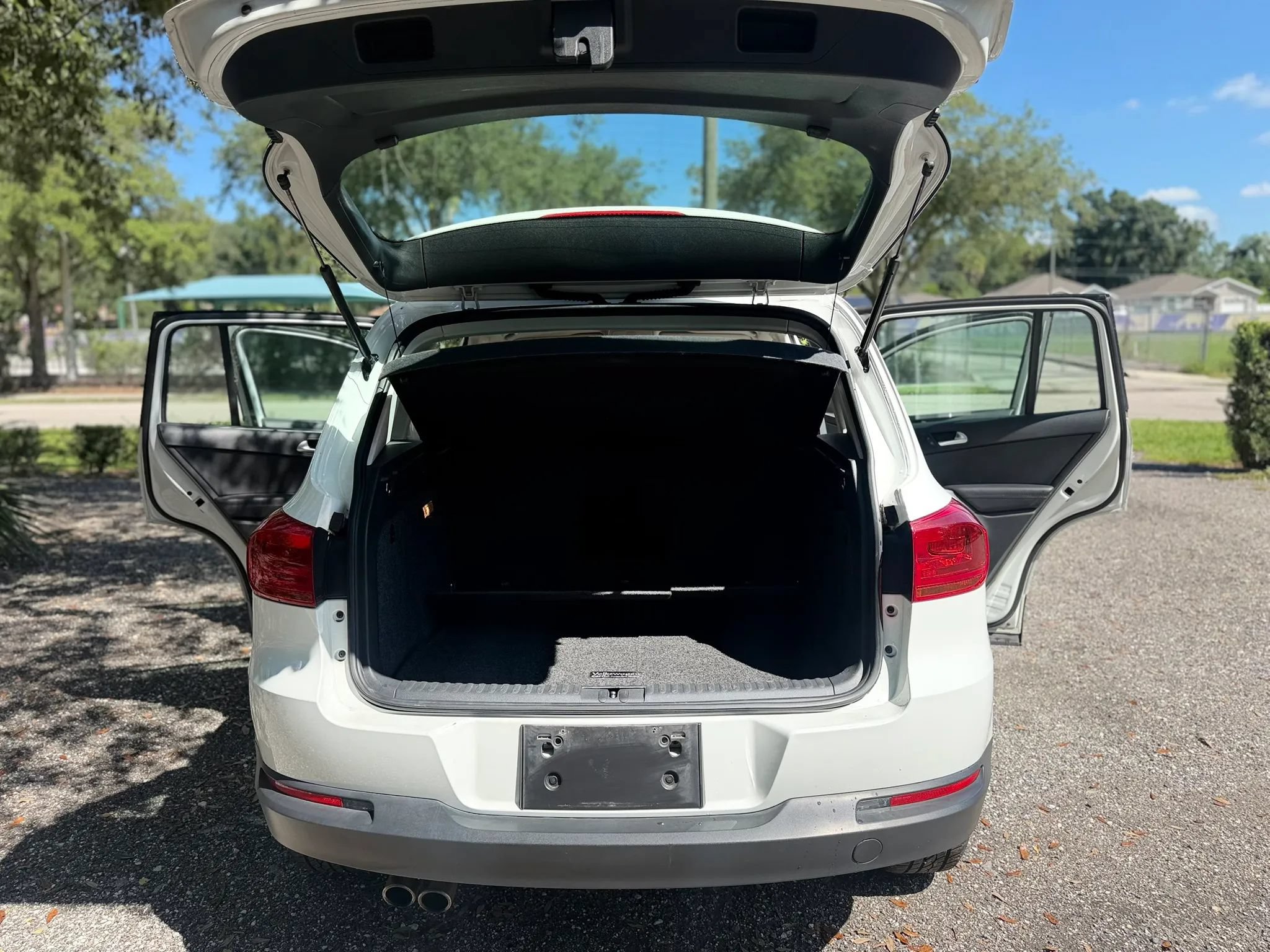 Used 2017 Volkswagen Tiguan S AWD/4WD image 10