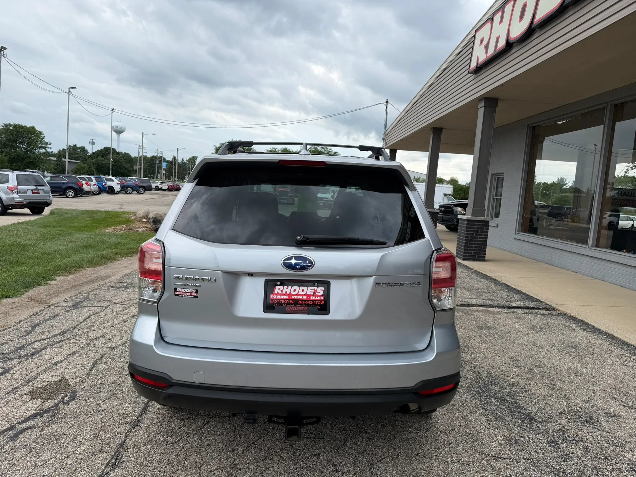 Used 2018 Subaru Forester 2.5i Premium w/ All-Weather Package AWD/4WD image 4