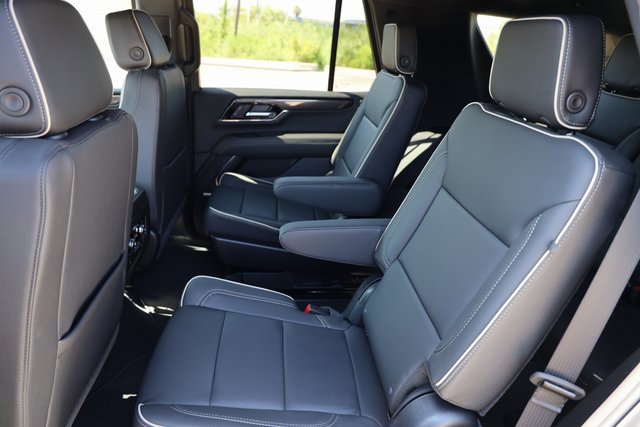 New 2026 GMC Yukon Elevation image 13