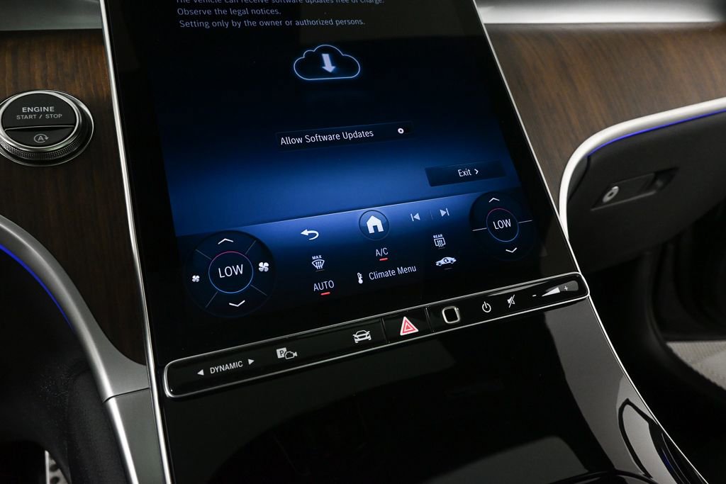 Certified 2025 Mercedes-Benz GLC 300 4MATIC image 15