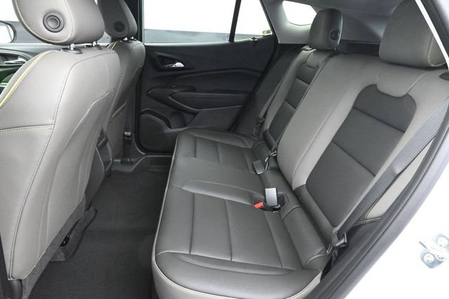 New 2026 Chevrolet Trax ACTIV w/ Sunroof Package FWD image 23