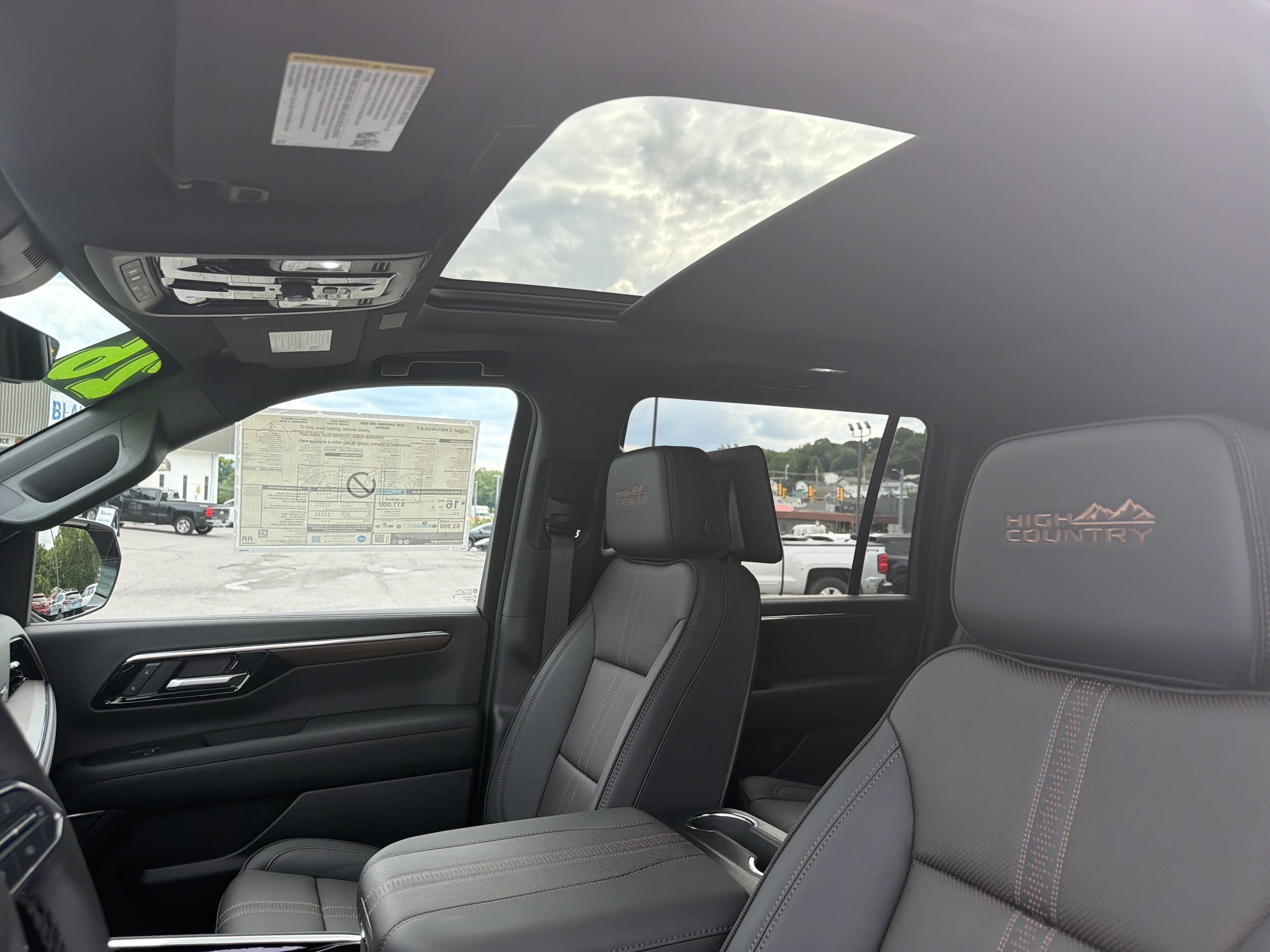 New 2026 Chevrolet Suburban High Country AWD/4WD image 16