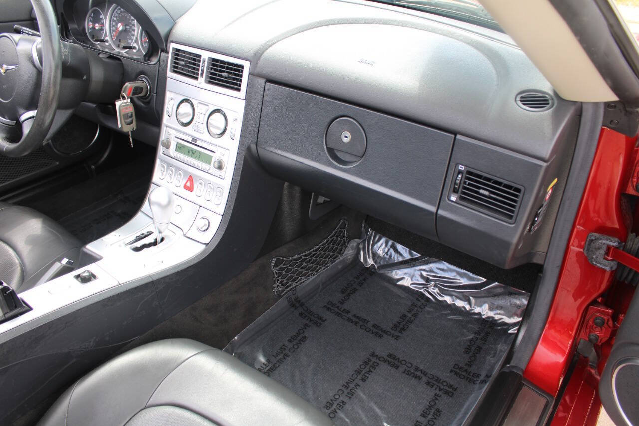 Used 2005 Chrysler Crossfire Limited RWD image 10