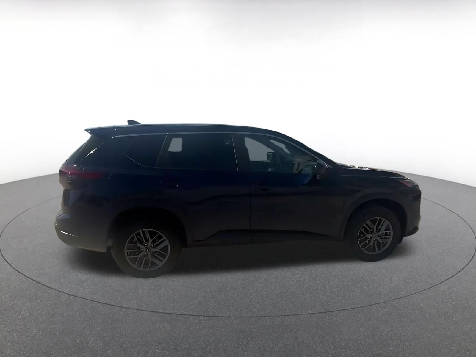 Used 2026 Nissan Rogue SV AWD/4WD image 12