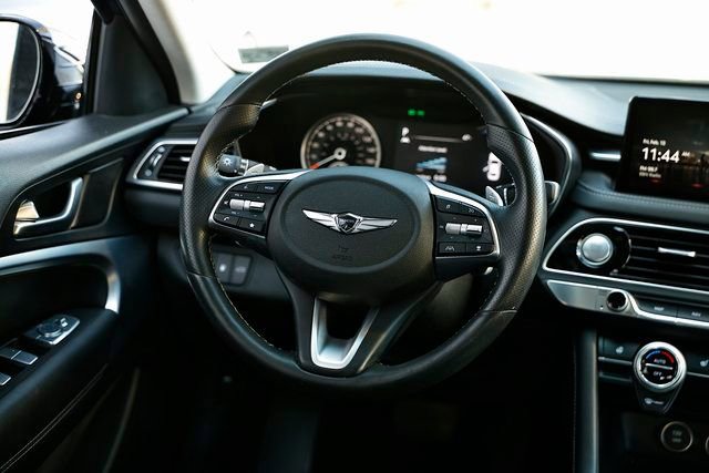 Used 2023 Genesis G70 2.0T image 25