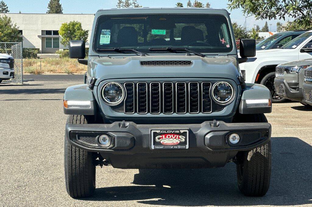 New 2026 Jeep Gladiator Sport AWD/4WD image 9